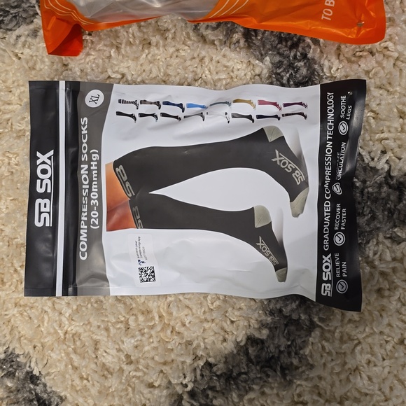 Compression socks - Picture 2 of 8